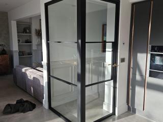 portamet steel doors  cormer instalation